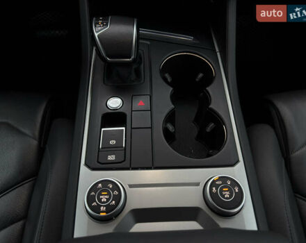 Сірий Фольксваген Туарег, об'ємом двигуна 3 л та пробігом 278 тис. км за 33700 $, фото 60 на Automoto.ua