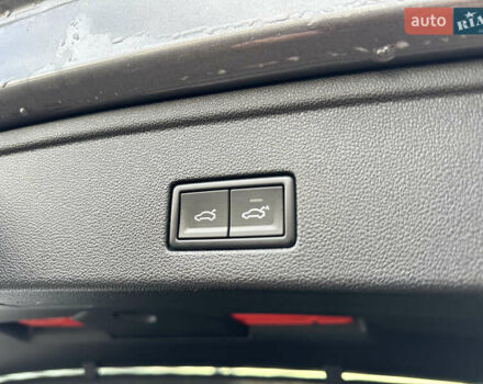 Серый Фольксваген Туарег, объемом двигателя 3 л и пробегом 85 тыс. км за 56500 $, фото 85 на Automoto.ua