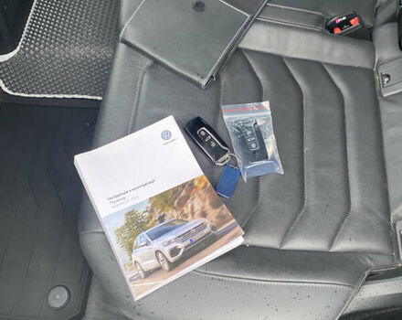 Серый Фольксваген Туарег, объемом двигателя 2.99 л и пробегом 117 тыс. км за 39900 $, фото 3 на Automoto.ua