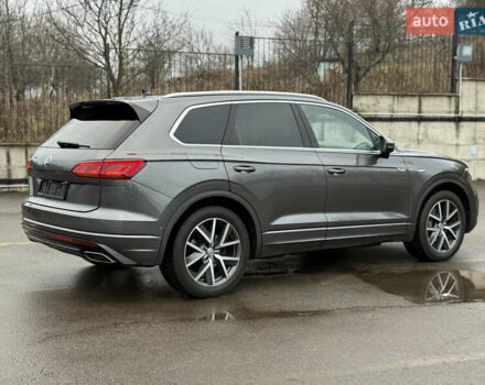 Серый Фольксваген Туарег, объемом двигателя 3 л и пробегом 85 тыс. км за 56500 $, фото 22 на Automoto.ua