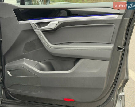 Сірий Фольксваген Туарег, об'ємом двигуна 3 л та пробігом 45 тис. км за 59999 $, фото 84 на Automoto.ua