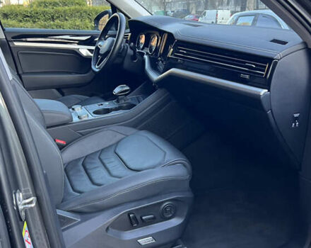 Серый Фольксваген Туарег, объемом двигателя 2.99 л и пробегом 88 тыс. км за 46800 $, фото 11 на Automoto.ua