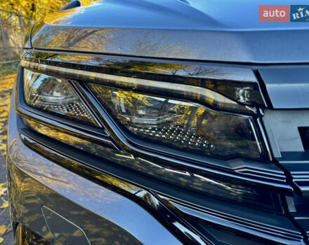 Фольксваген Туарег 2020 у Кривому Розі на Automoto.ua Сірий Фольксваген Туарег, об'ємом двигуна 3.96 л та пробігом 111 тис. км за 72000 $, фото 12 на Automoto.ua