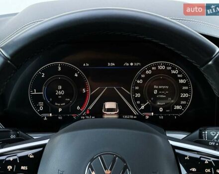 Серый Фольксваген Туарег, объемом двигателя 3 л и пробегом 135 тыс. км за 52999 $, фото 43 на Automoto.ua