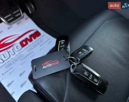 Серый Фольксваген Туарег, объемом двигателя 3 л и пробегом 135 тыс. км за 52999 $, фото 37 на Automoto.ua