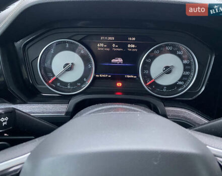 Серый Фольксваген Туарег, объемом двигателя 2.97 л и пробегом 180 тыс. км за 38000 $, фото 9 на Automoto.ua