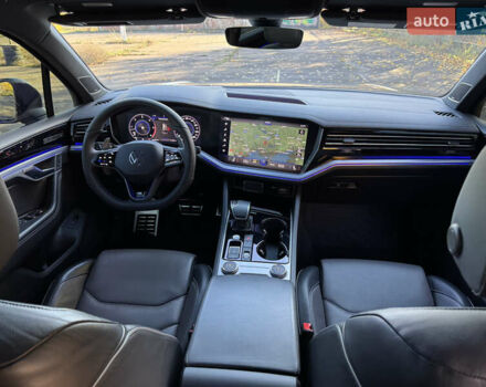 Фольксваген Туарег 2020 у Кривому Розі на Automoto.ua Сірий Фольксваген Туарег, об'ємом двигуна 3.96 л та пробігом 111 тис. км за 72000 $, фото 22 на Automoto.ua