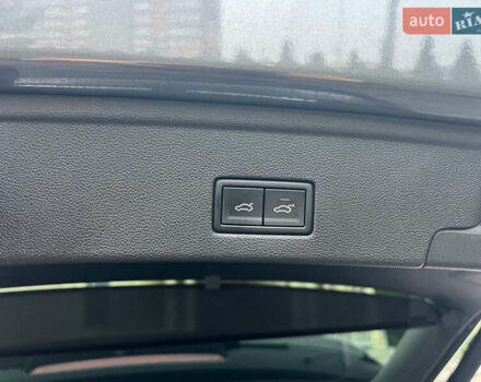 Серый Фольксваген Туарег, объемом двигателя 2.97 л и пробегом 120 тыс. км за 52500 $, фото 13 на Automoto.ua