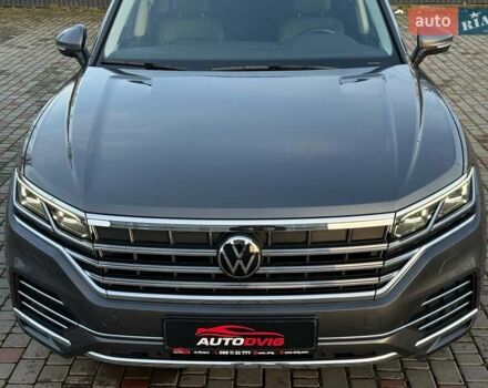 Серый Фольксваген Туарег, объемом двигателя 3 л и пробегом 135 тыс. км за 52999 $, фото 10 на Automoto.ua