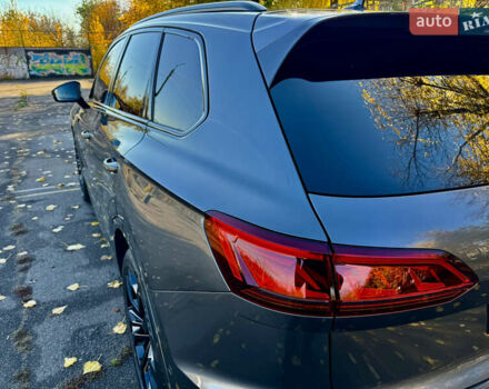 Фольксваген Туарег 2020 у Кривому Розі на Automoto.ua Сірий Фольксваген Туарег, об'ємом двигуна 3.96 л та пробігом 111 тис. км за 72000 $, фото 8 на Automoto.ua