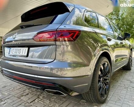 Сірий Фольксваген Туарег, об'ємом двигуна 3 л та пробігом 100 тис. км за 49500 $, фото 12 на Automoto.ua