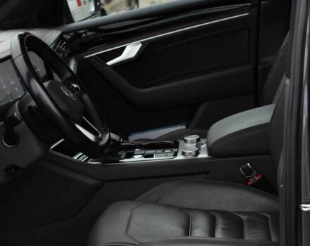 Сірий Фольксваген Туарег, об'ємом двигуна 3 л та пробігом 204 тис. км за 41999 $, фото 9 на Automoto.ua