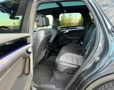 Серый Фольксваген Туарег, объемом двигателя 3 л и пробегом 210 тыс. км за 1402 $, фото 14 на Automoto.ua