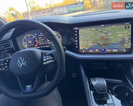 Фольксваген Туарег 2020 у Кривому Розі на Automoto.ua Сірий Фольксваген Туарег, об'ємом двигуна 3.96 л та пробігом 111 тис. км за 72000 $, фото 37 на Automoto.ua