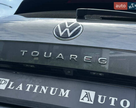 Серый Фольксваген Туарег, объемом двигателя 3 л и пробегом 160 тыс. км за 51500 $, фото 32 на Automoto.ua