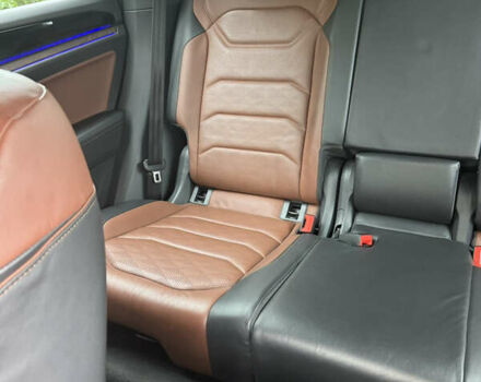 Серый Фольксваген Туарег, объемом двигателя 2.97 л и пробегом 108 тыс. км за 57800 $, фото 10 на Automoto.ua