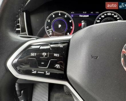 Фольксваген Туарег 2020 у Києві на Automoto.ua Сірий Фольксваген Туарег, об'ємом двигуна 3 л та пробігом 41 тис. км за 48700 $, фото 35 на Automoto.ua