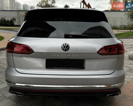 Фольксваген Туарег 2020 у Києві на Automoto.ua Сірий Фольксваген Туарег, об'ємом двигуна 3 л та пробігом 41 тис. км за 48700 $, фото 6 на Automoto.ua