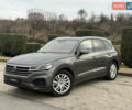 Сірий Фольксваген Туарег, об'ємом двигуна 2.97 л та пробігом 180 тис. км за 39500 $, фото 2 на Automoto.ua