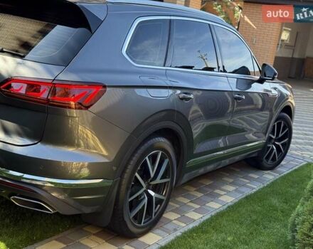 Сірий Фольксваген Туарег, об'ємом двигуна 2.97 л та пробігом 62 тис. км за 59000 $, фото 13 на Automoto.ua