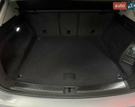 Серый Фольксваген Туарег, объемом двигателя 2.97 л и пробегом 53 тыс. км за 57000 $, фото 55 на Automoto.ua