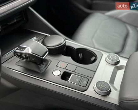 Сірий Фольксваген Туарег, об'ємом двигуна 2.97 л та пробігом 180 тис. км за 39500 $, фото 18 на Automoto.ua