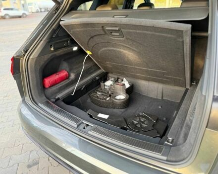 Серый Фольксваген Туарег, объемом двигателя 3 л и пробегом 210 тыс. км за 1402 $, фото 11 на Automoto.ua