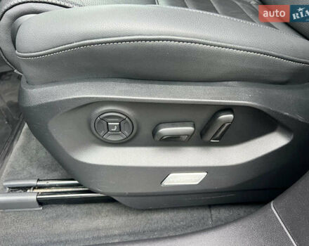 Серый Фольксваген Туарег, объемом двигателя 2.97 л и пробегом 120 тыс. км за 52500 $, фото 20 на Automoto.ua