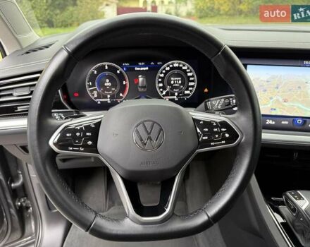 Сірий Фольксваген Туарег, об'ємом двигуна 2.97 л та пробігом 62 тис. км за 59000 $, фото 19 на Automoto.ua