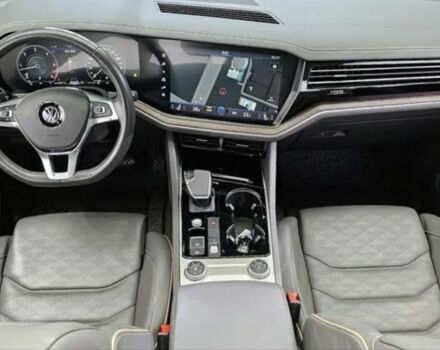 Серый Фольксваген Туарег, объемом двигателя 3 л и пробегом 88 тыс. км за 51200 $, фото 6 на Automoto.ua