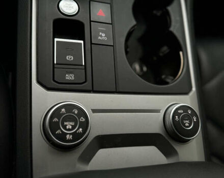 Серый Фольксваген Туарег, объемом двигателя 2.97 л и пробегом 147 тыс. км за 42999 $, фото 13 на Automoto.ua