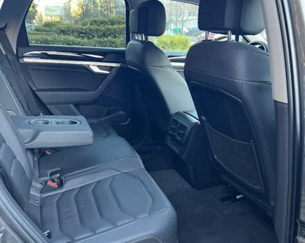 Серый Фольксваген Туарег, объемом двигателя 2.99 л и пробегом 88 тыс. км за 46800 $, фото 12 на Automoto.ua