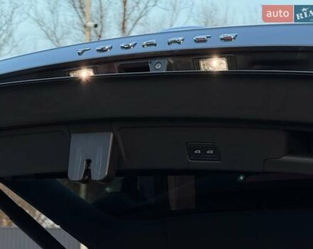 Серый Фольксваген Туарег, объемом двигателя 3 л и пробегом 135 тыс. км за 52999 $, фото 65 на Automoto.ua