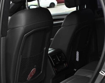 Сірий Фольксваген Туарег, об'ємом двигуна 3 л та пробігом 204 тис. км за 41999 $, фото 22 на Automoto.ua