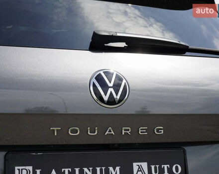 Серый Фольксваген Туарег, объемом двигателя 3 л и пробегом 160 тыс. км за 51500 $, фото 23 на Automoto.ua