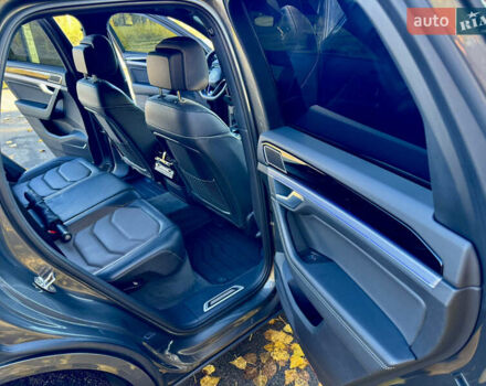Фольксваген Туарег 2020 у Кривому Розі на Automoto.ua Сірий Фольксваген Туарег, об'ємом двигуна 3.96 л та пробігом 111 тис. км за 72000 $, фото 20 на Automoto.ua