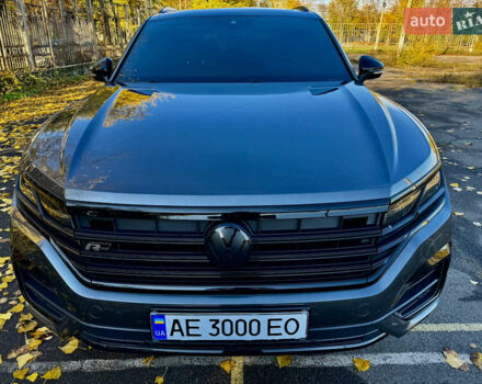 Фольксваген Туарег 2020 у Кривому Розі на Automoto.ua Сірий Фольксваген Туарег, об'ємом двигуна 3.96 л та пробігом 111 тис. км за 72000 $, фото 1 на Automoto.ua