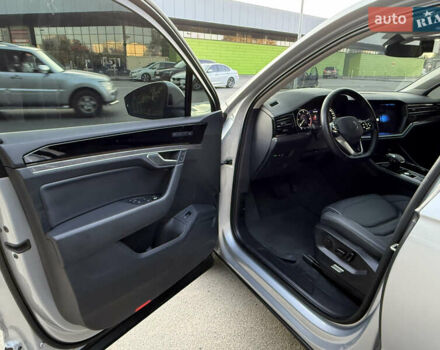 Серый Фольксваген Туарег, объемом двигателя 3 л и пробегом 56 тыс. км за 49000 $, фото 9 на Automoto.ua