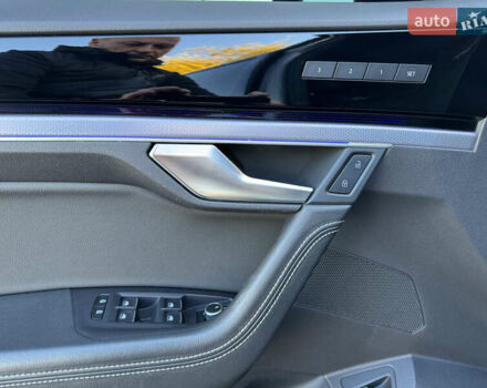 Фольксваген Туарег 2020 у Кривому Розі на Automoto.ua Сірий Фольксваген Туарег, об'ємом двигуна 3.96 л та пробігом 111 тис. км за 72000 $, фото 34 на Automoto.ua