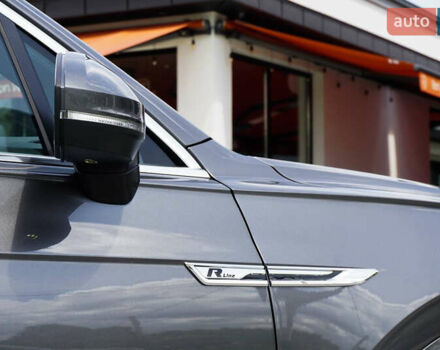 Серый Фольксваген Туарег, объемом двигателя 3 л и пробегом 160 тыс. км за 51500 $, фото 19 на Automoto.ua