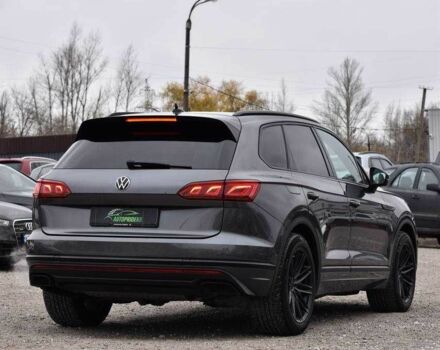 Сірий Фольксваген Туарег, об'ємом двигуна 3 л та пробігом 204 тис. км за 41999 $, фото 1 на Automoto.ua