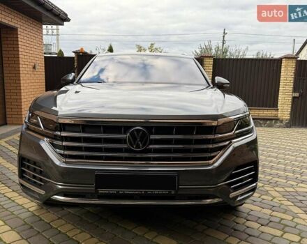 Сірий Фольксваген Туарег, об'ємом двигуна 2.97 л та пробігом 62 тис. км за 59000 $, фото 1 на Automoto.ua