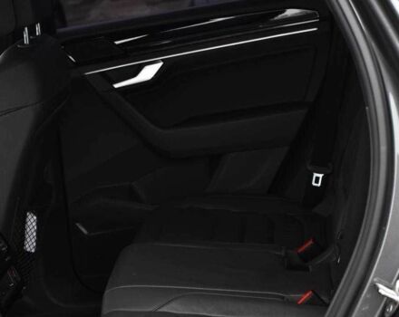 Сірий Фольксваген Туарег, об'ємом двигуна 3 л та пробігом 204 тис. км за 41999 $, фото 23 на Automoto.ua