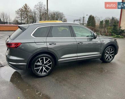 Серый Фольксваген Туарег, объемом двигателя 2.97 л и пробегом 120 тыс. км за 52500 $, фото 8 на Automoto.ua