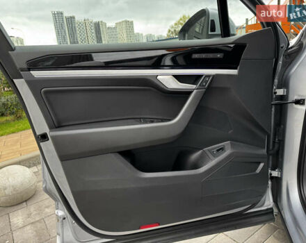 Фольксваген Туарег 2020 у Києві на Automoto.ua Сірий Фольксваген Туарег, об'ємом двигуна 3 л та пробігом 41 тис. км за 48700 $, фото 10 на Automoto.ua