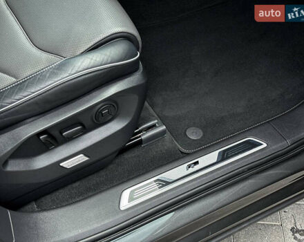 Серый Фольксваген Туарег, объемом двигателя 3 л и пробегом 160 тыс. км за 51500 $, фото 74 на Automoto.ua