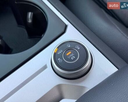 Серый Фольксваген Туарег, объемом двигателя 3 л и пробегом 115 тыс. км за 40500 $, фото 6 на Automoto.ua