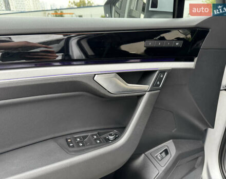 Фольксваген Туарег 2020 у Києві на Automoto.ua Сірий Фольксваген Туарег, об'ємом двигуна 3 л та пробігом 41 тис. км за 48700 $, фото 11 на Automoto.ua