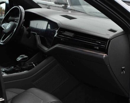 Сірий Фольксваген Туарег, об'ємом двигуна 3 л та пробігом 204 тис. км за 41999 $, фото 12 на Automoto.ua