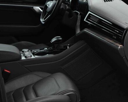 Сірий Фольксваген Туарег, об'ємом двигуна 3 л та пробігом 204 тис. км за 41999 $, фото 13 на Automoto.ua